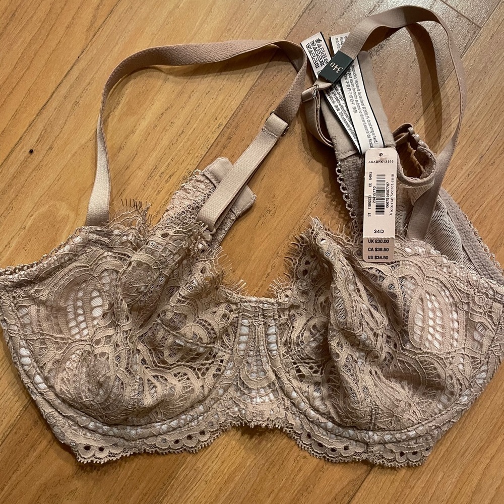 Victoria’s Secret lace bra